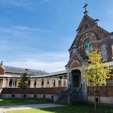 Les Atypiques De Nico Bush - Parking Securise Velos بيت ضيافة تورناي