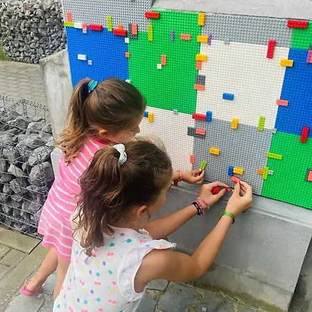 Les Atypiques De Nico Bush - Parking Sécurisé Vélos *