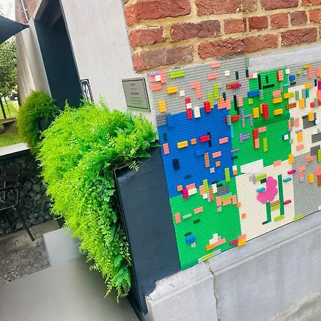 Les Atypiques 2 Nico Bush - Parking Sécurisé Vélos Maison d'hôtes