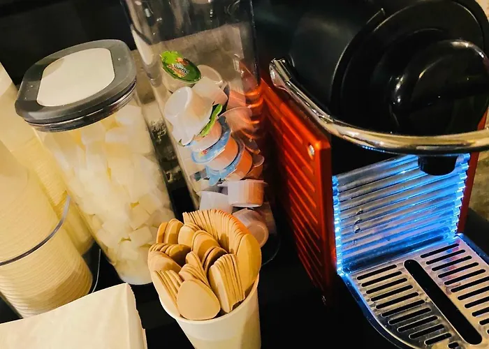 Les Atypiques De Nico Bush - Parking Sécurisé Vélos Affittacamere *